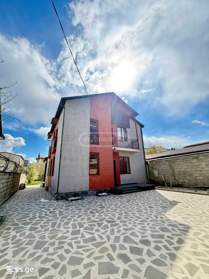 Kristian Stiveni st. - 5 rooms