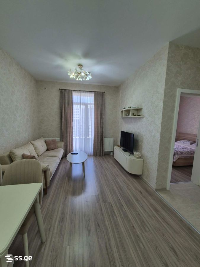 Bob walsh st. - 2 rooms