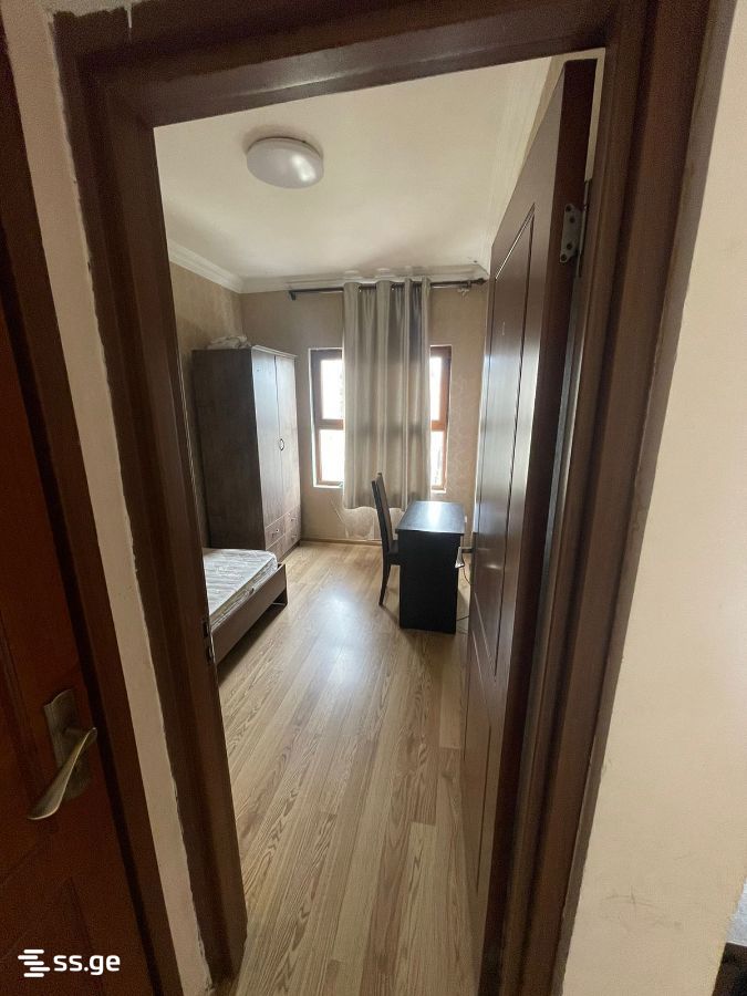 kupradze st. 72 - 5 rooms