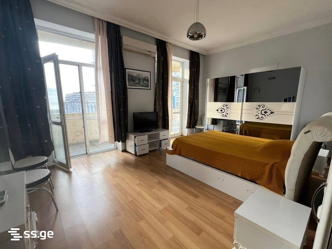 Chavchavadze st. 1 - 4 rooms