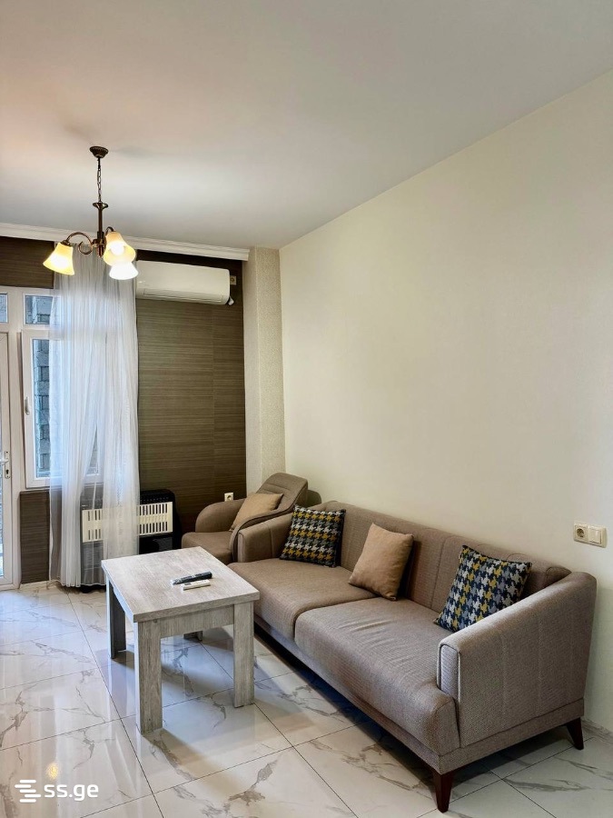 Bagrationi str. 24 - 3 rooms