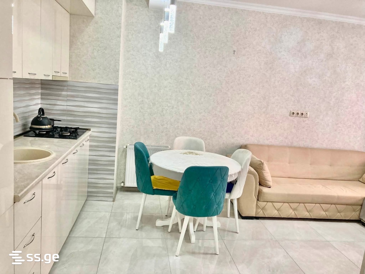 t. eristavi st. (Sanzona) 36 - 3 rooms