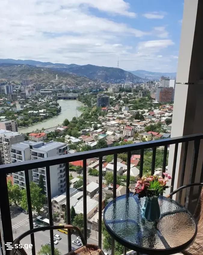 navtlugi st. 10 - 2 rooms