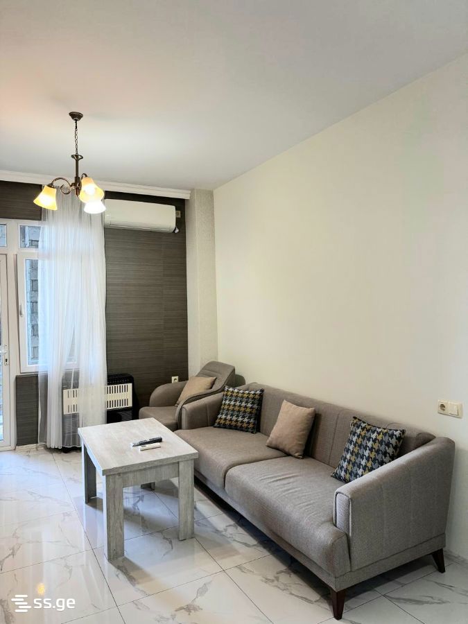 24 - 3 rooms