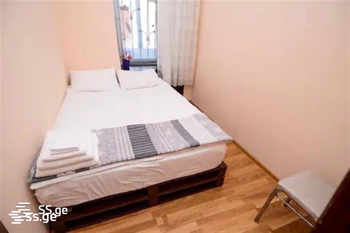 vakhtanq VI st. 11 - 2 rooms