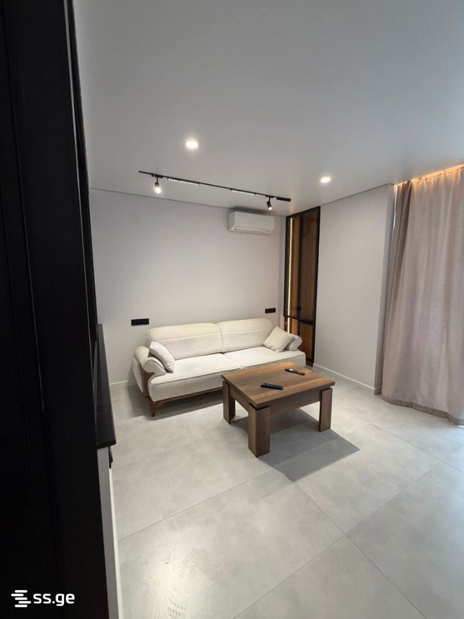 R. Nizharadze st. 20 - 2 rooms