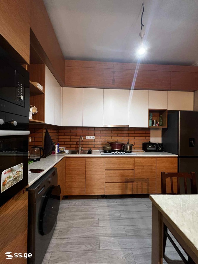 bagrat III st. - 3 rooms