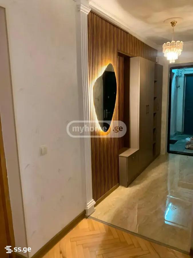 a.wereTlis avenue - 4 rooms