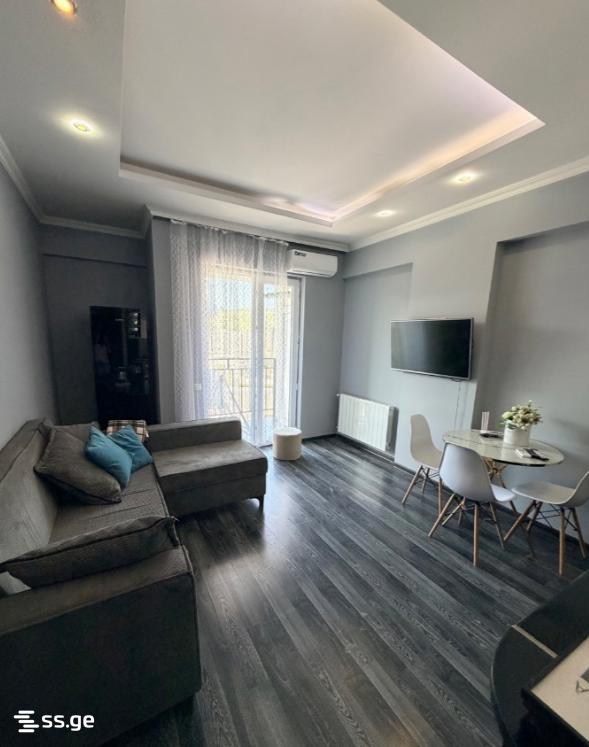 chkondideli st. 66 - 2 rooms