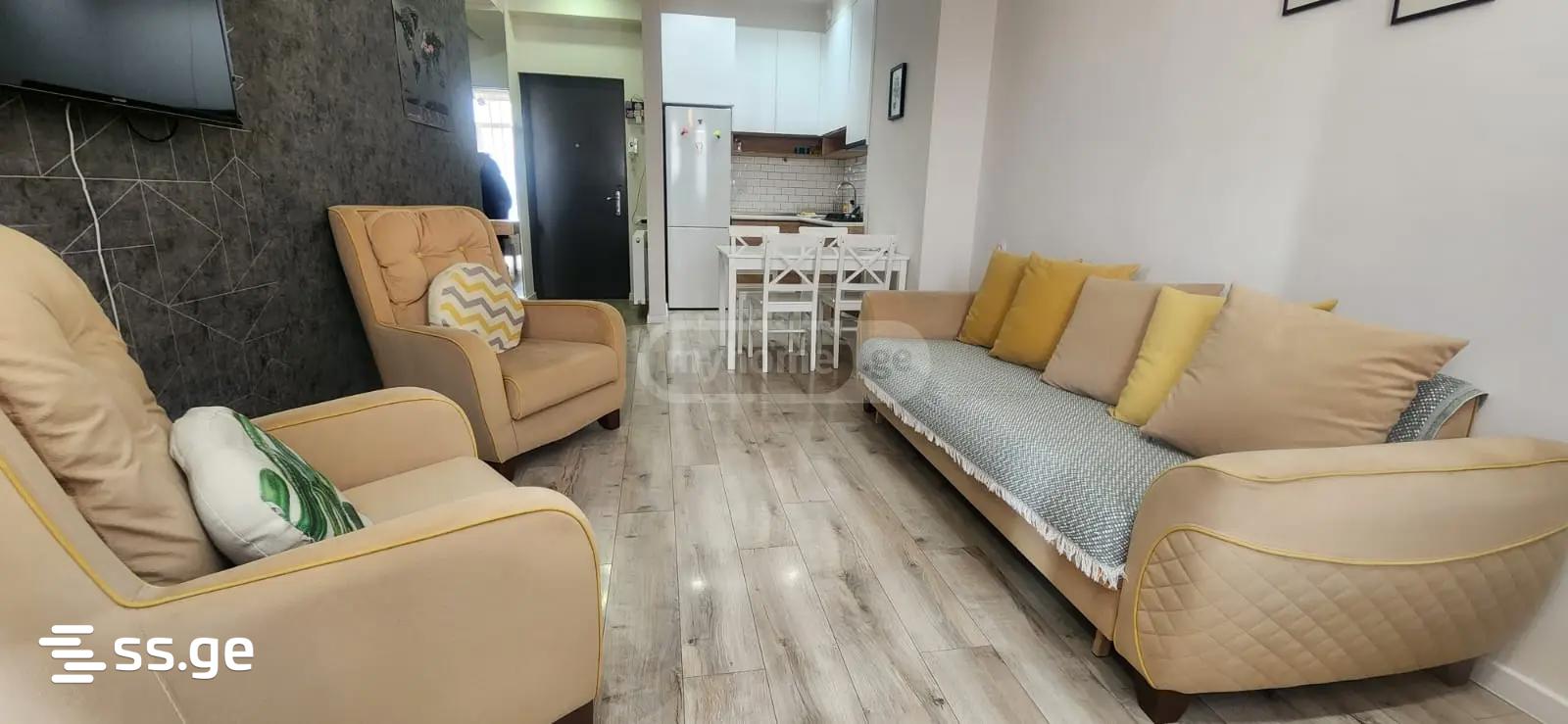 Tinatini st. 4 - 2 rooms