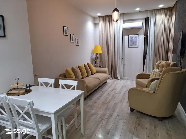 Tinatini st. 4 - 2 rooms
