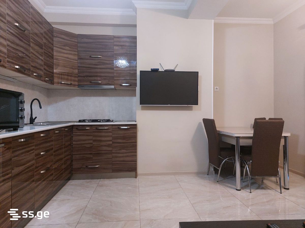 O.Chkheidze st. 9 - 3 rooms