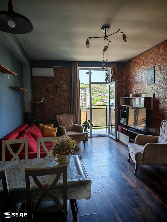chkondideli st. 22 - 3 rooms