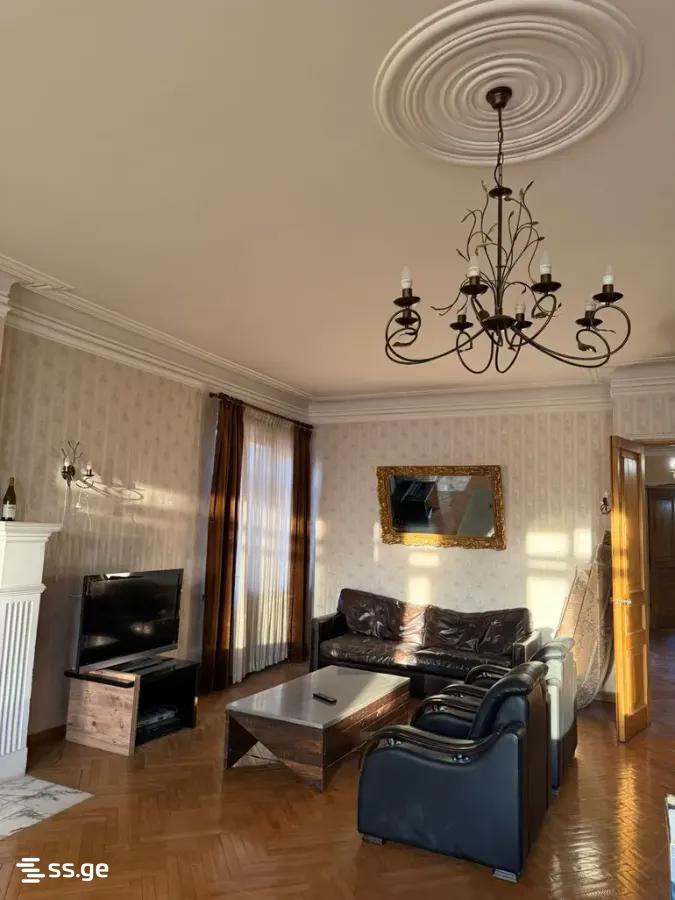 Kazbegi avenue - 8 rooms