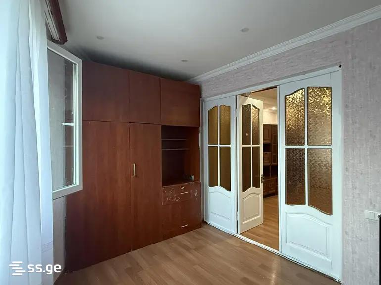 petre imeri st. 15 - 3 rooms