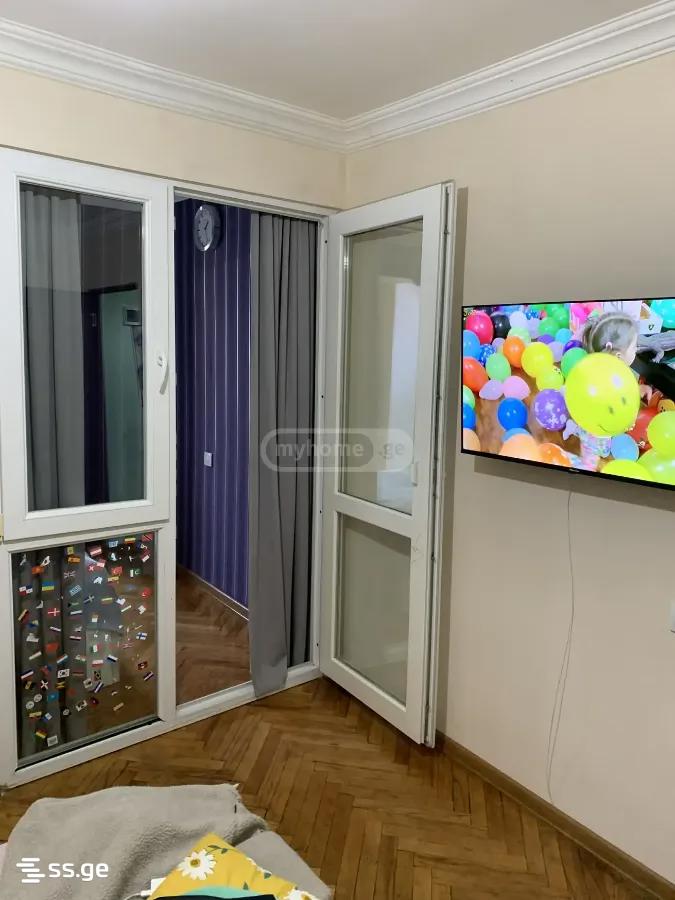 bakhtrioni st. 13 - 3 rooms