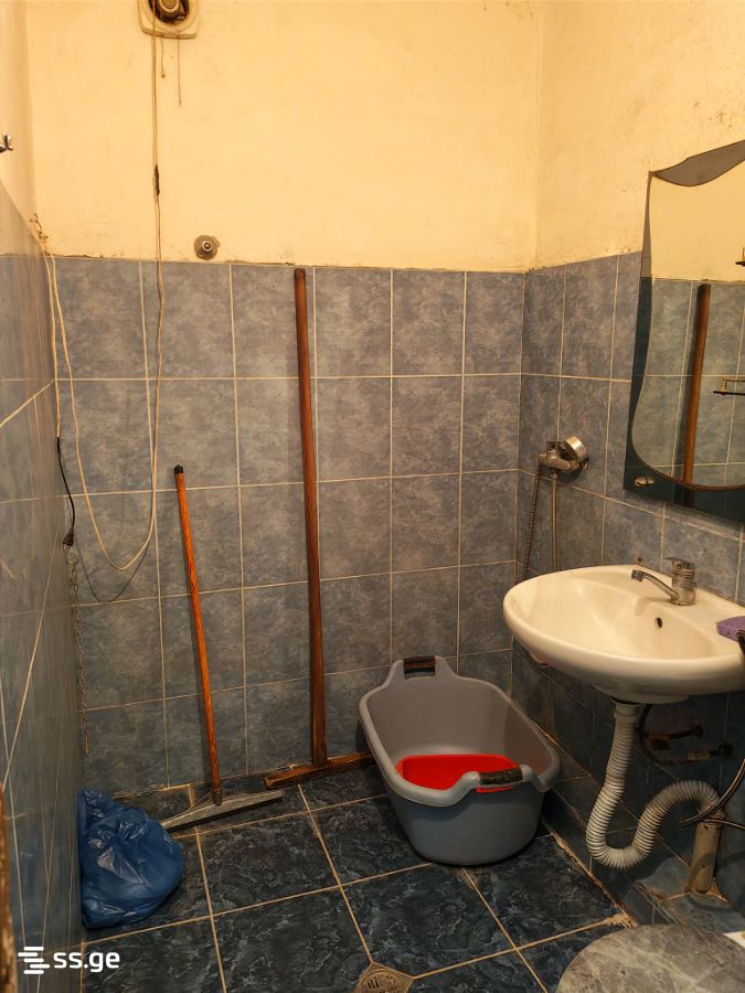 7 - 4 rooms