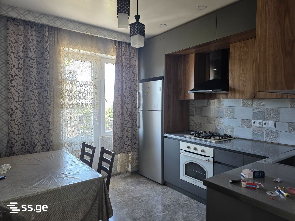 gmiri kursantebi st. ბინა513 - 3 rooms