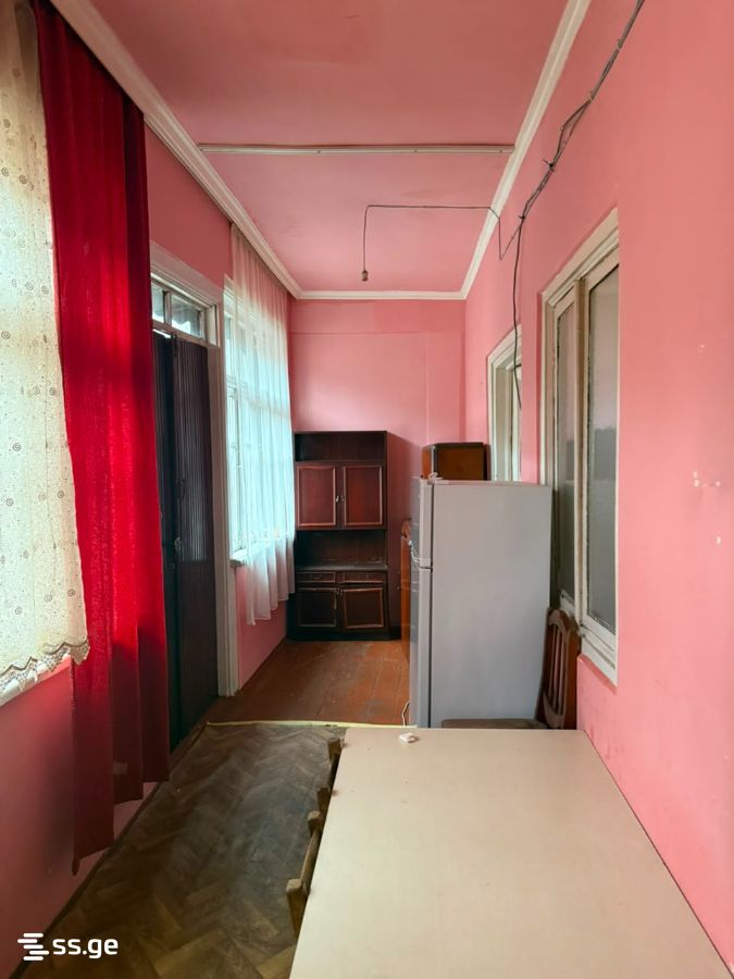 6 - 3 rooms