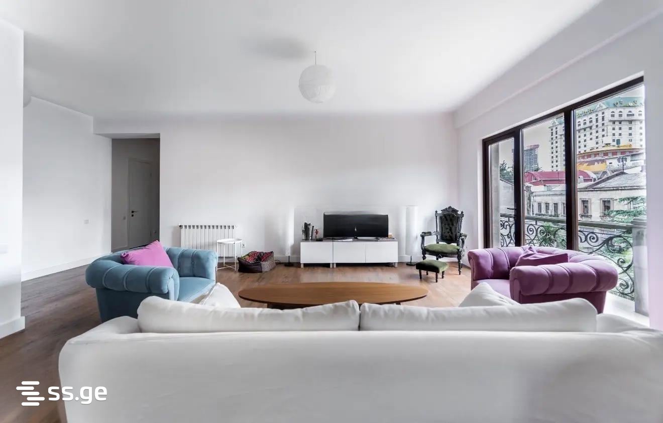 K. Gamsakhurdia st. 24 - 4 rooms