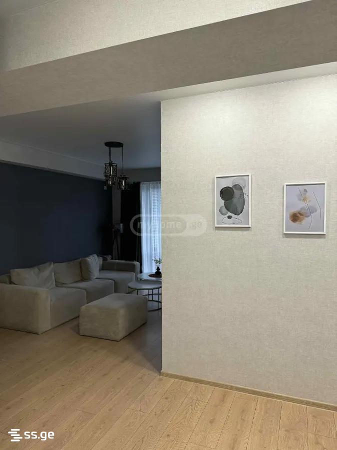 bagrat III st. - 3 rooms