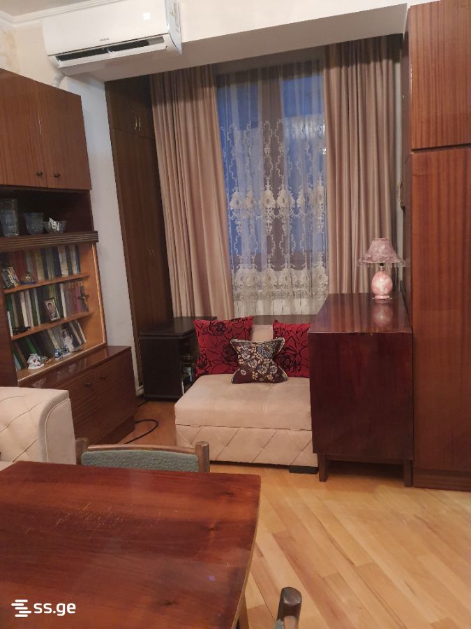 khudadovi st. 11 - 1 rooms