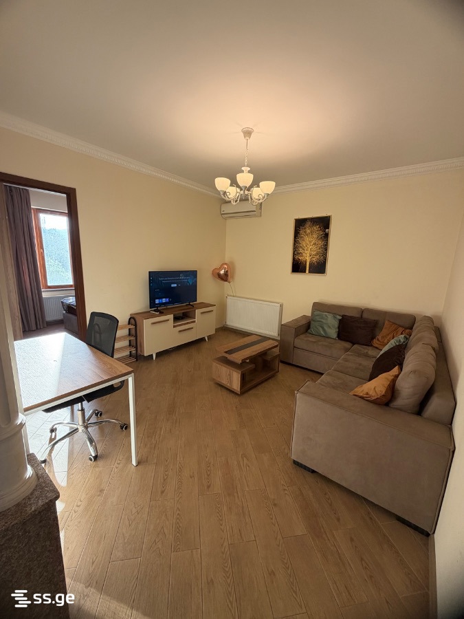 E. Botsvadze st. 10 - 3 rooms