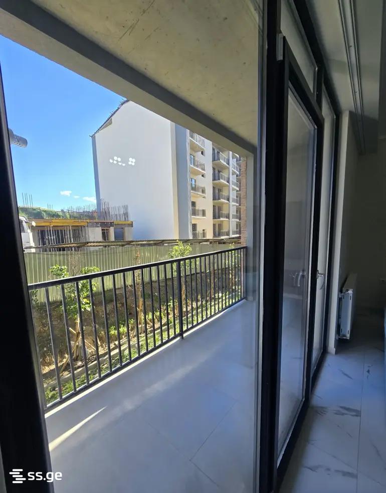 Bob walsh st. - 2 rooms