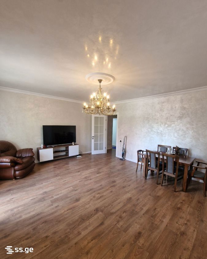 Pushkin st. 37 - 3 rooms