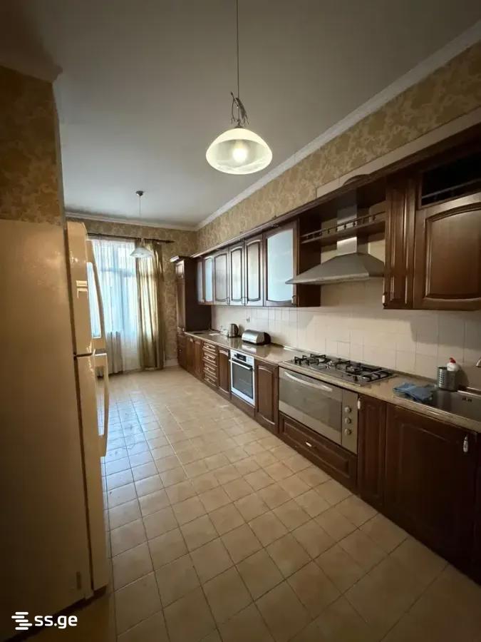 Kazbegi avenue - 8 rooms
