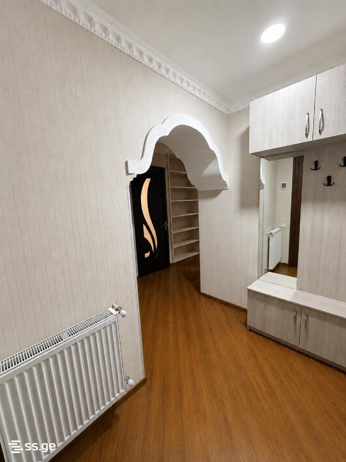 d. gamrekeli st. 2 - 5 rooms