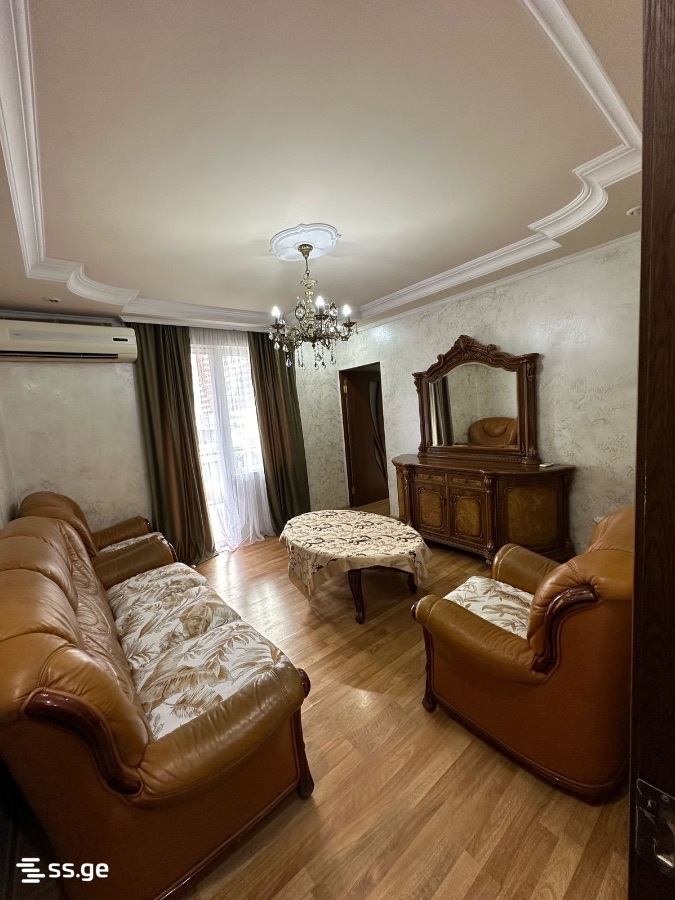 Bagrationi str. 196 - 4 rooms