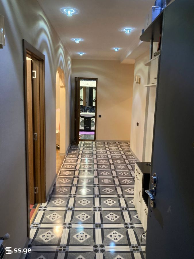 ketevan tsamebuli avenue (avlabari) - 4 rooms