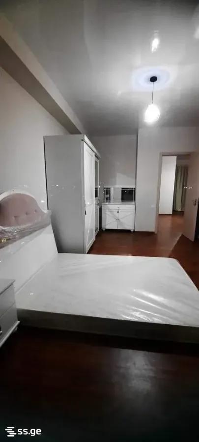 Beri Gabriel Salosi Ave. - 3 rooms