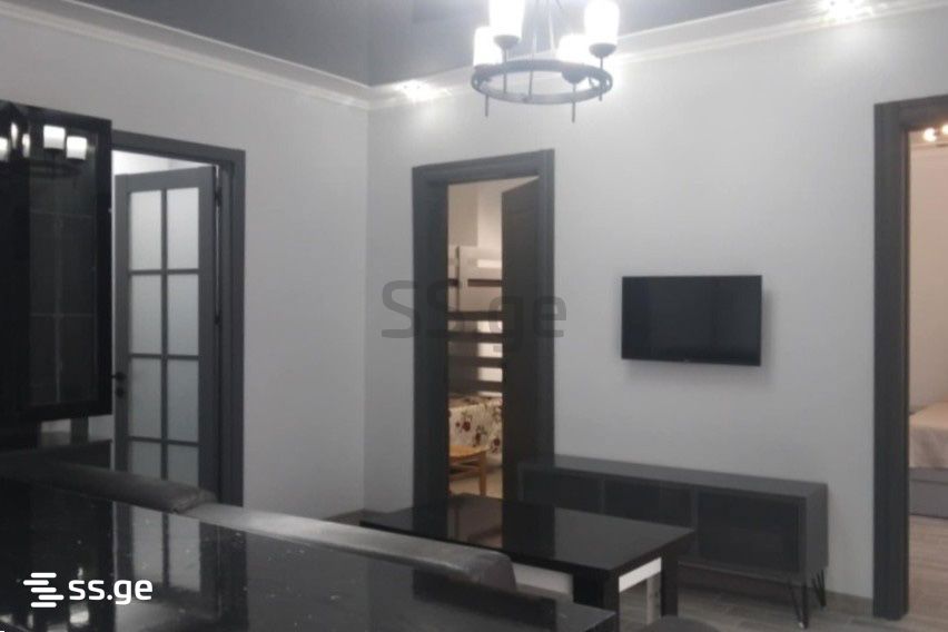 3 - 3 rooms