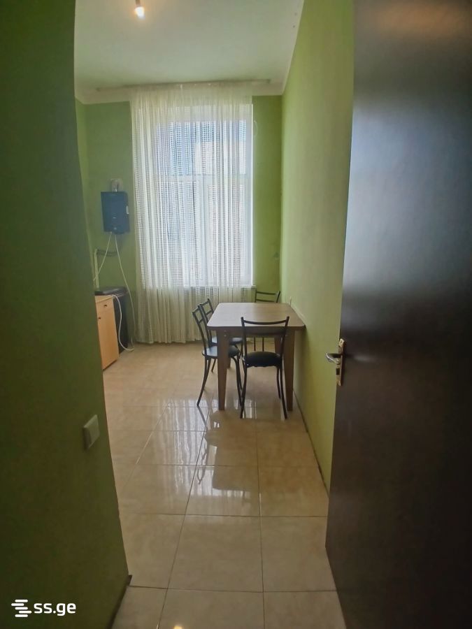 Emir Burjanadze st. 6 - 1 rooms