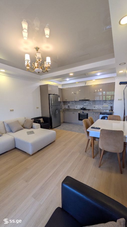 Takaishvili Street 5 - 3 rooms