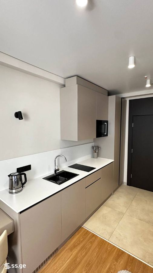 1b - 1 rooms