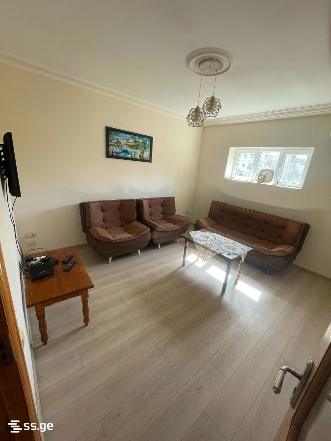 32 - 3 rooms