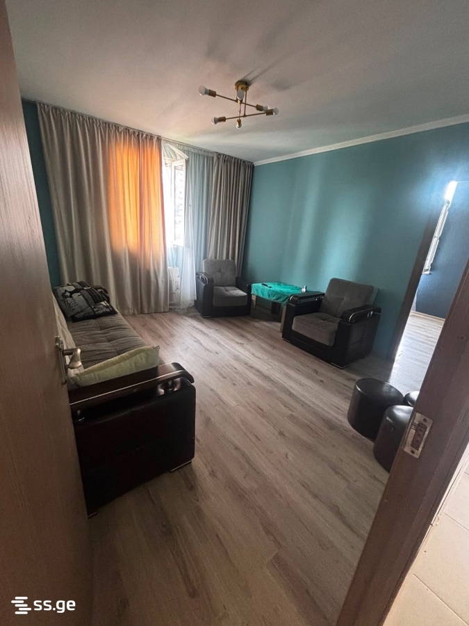 72 - 3 rooms