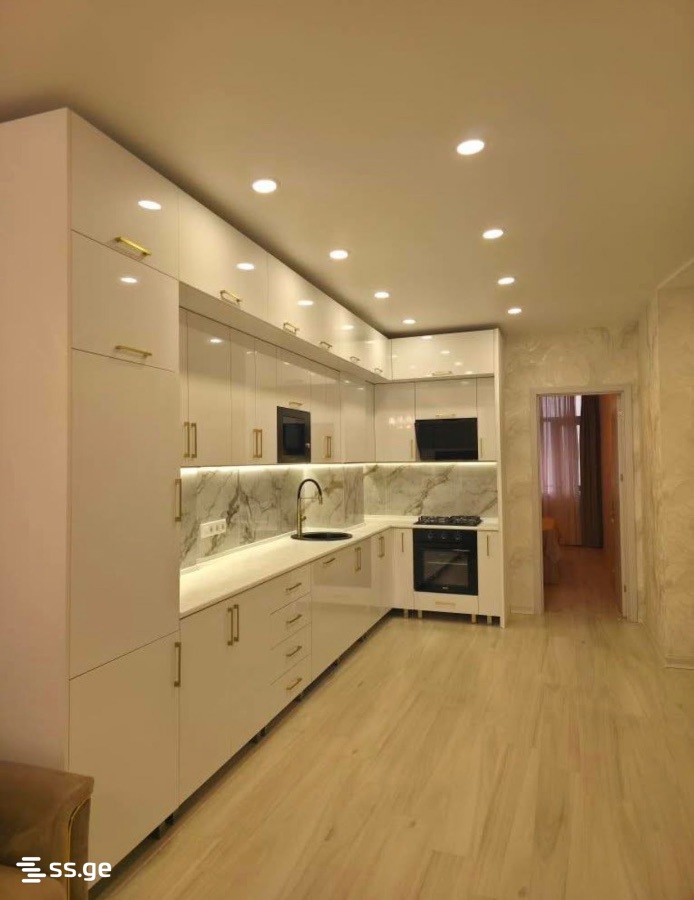D. Mamuladze st. 8 - 3 rooms