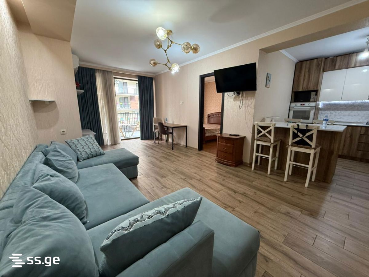 chkondideli st. 111 - 3 rooms