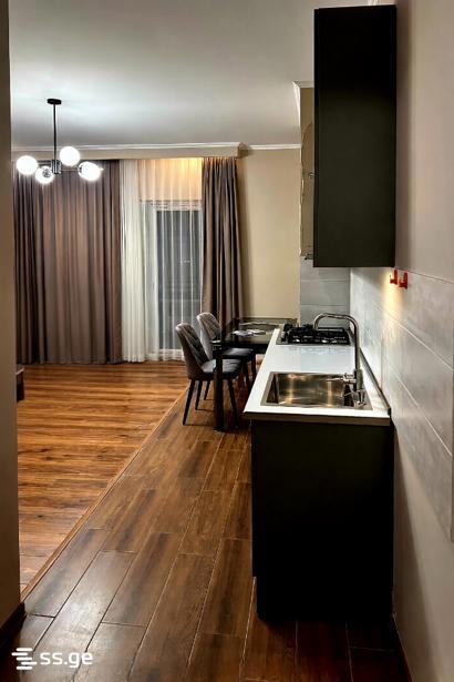 Archil Mephe st. 7ა - 4 rooms