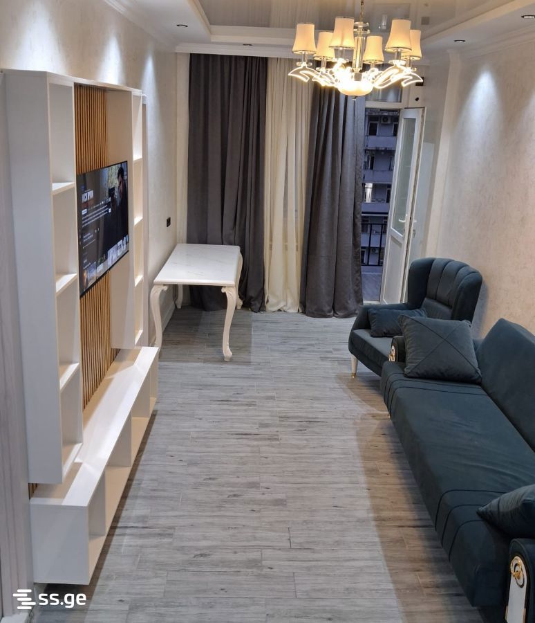 8 - 4 rooms