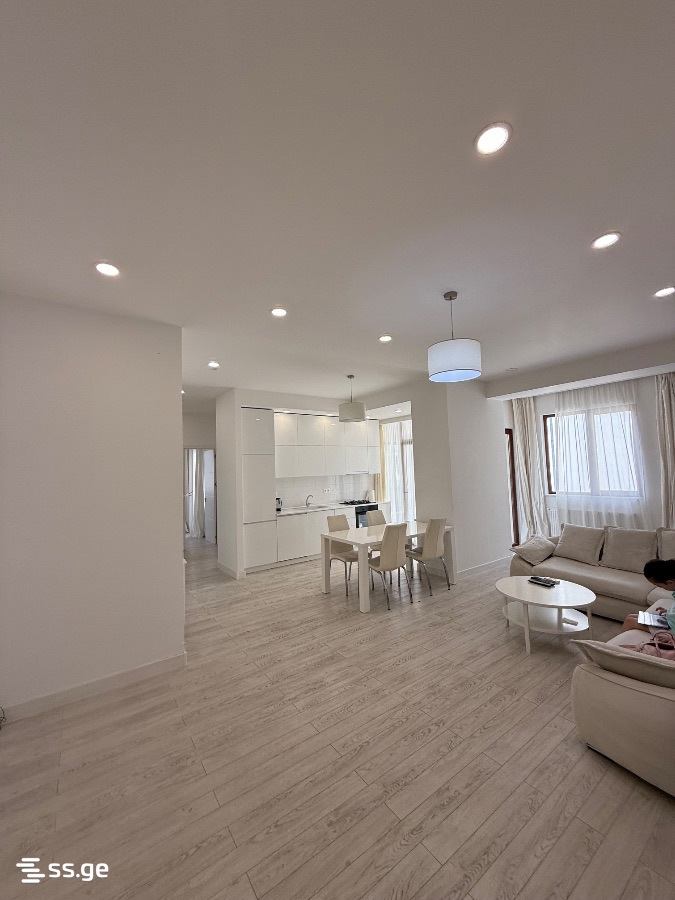 mirotadze st. 8 - 4 rooms