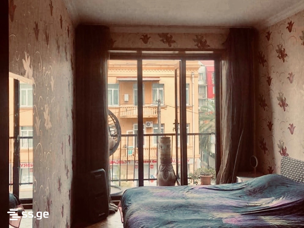 72 - 3 rooms