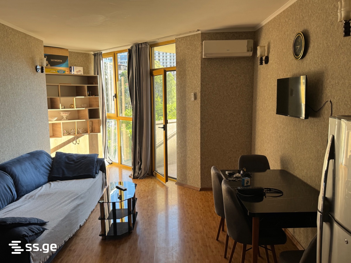 4 - 2 rooms
