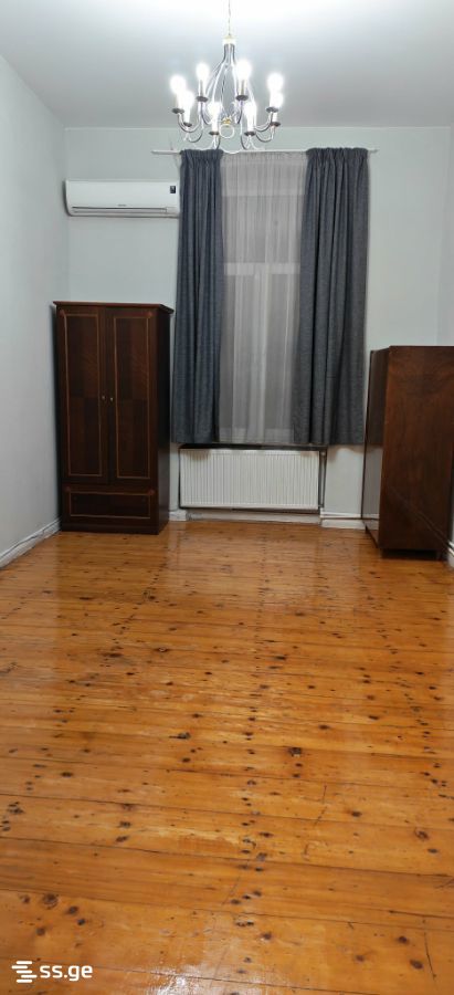 cinamdzgrishvili st. 106 - 2 rooms