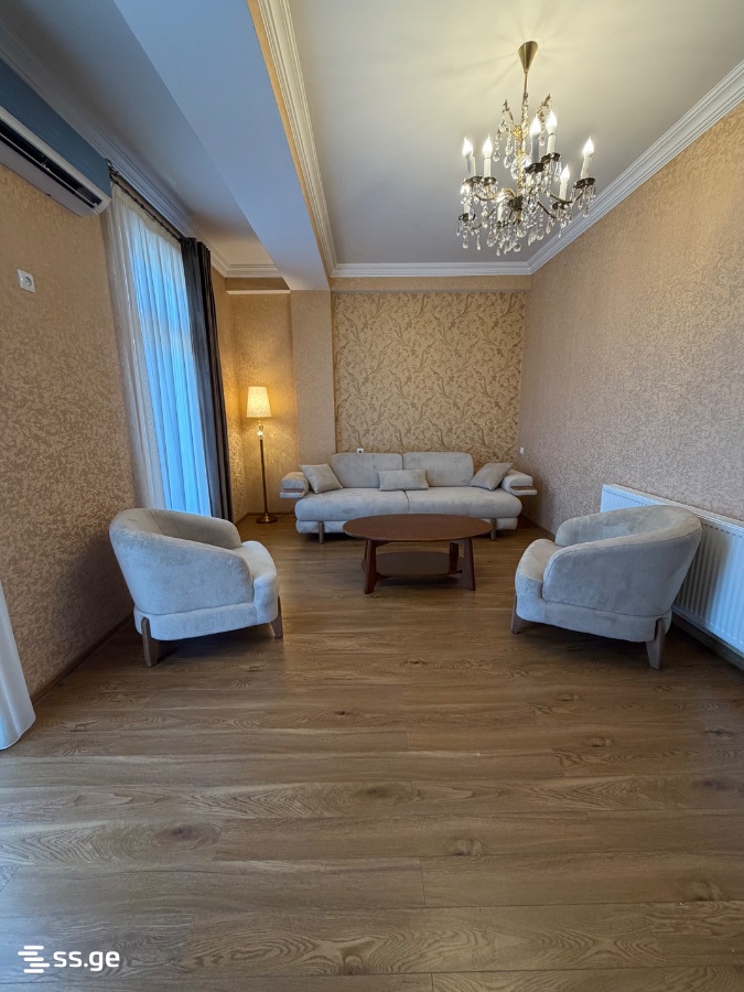 sairme st. 5 - 3 rooms