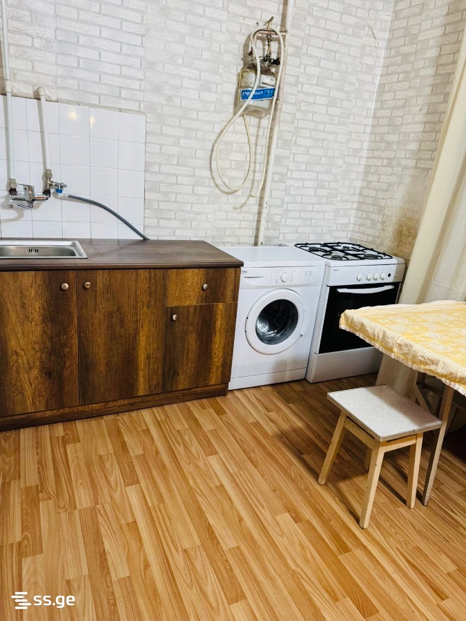 III Microdistrict - Vazisubani 13 - 2 rooms